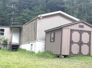 24 Woolever Ln, Lock Haven, PA 17745