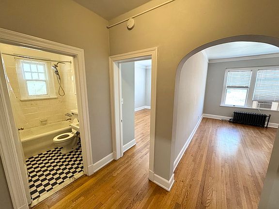 3rd image of 450 N Broad St #311