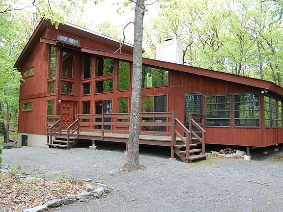 2nd image of 407 Canoebrook Dr