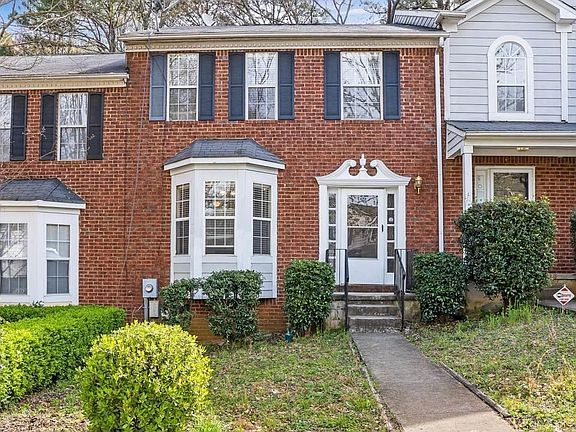 2nd image of 3027 Regal Park Ct