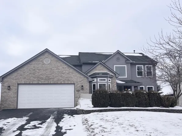 2655 Abbey Knoll Dr, Lewis Center, OH 43035