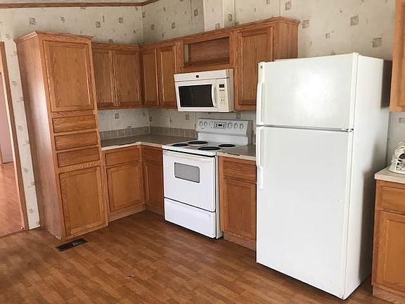 4th image of 199 Willard Dr