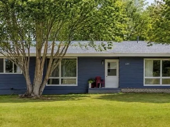 121 4th STREET E, Nipawin, SK S0E 1E0