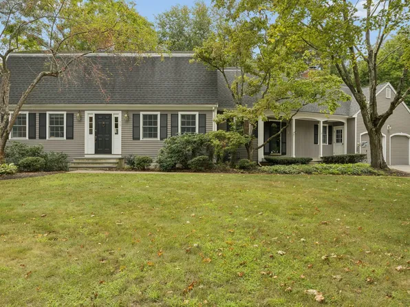 18 Lois Ln Unit 18, Lexington, MA 02420