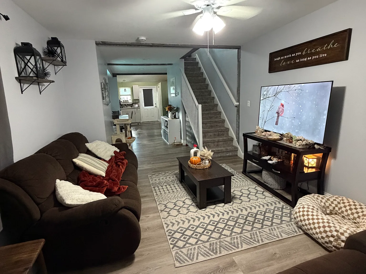 2 bed, 1028 sqft, $1,400 — Photo 2