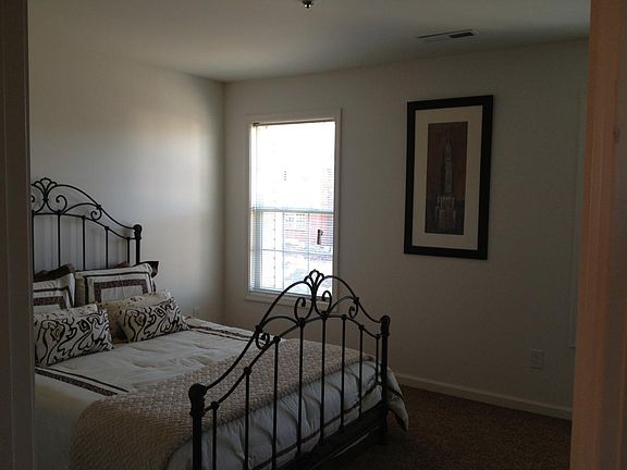 4th image of 455 Hays Blvd
