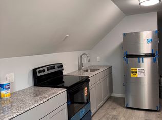 21 Forestdale Ave, Holyoke, MA 01040