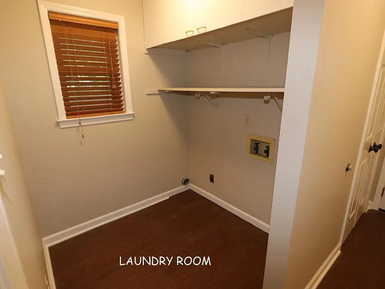 1599 Kimbrook Cv — Photo 9