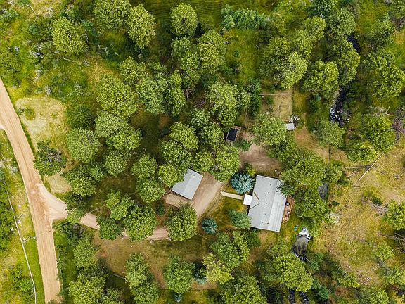 3rd image of 17 Mountain Home Rd