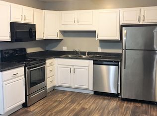 510 Salem Ct APT A, Cary, NC 27511