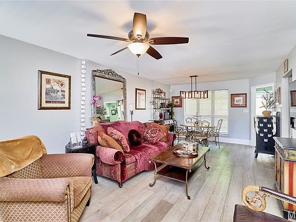 4th image of 1549 Whispering Creek Dr