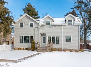 824 E Washington St, Marengo, IL 60152