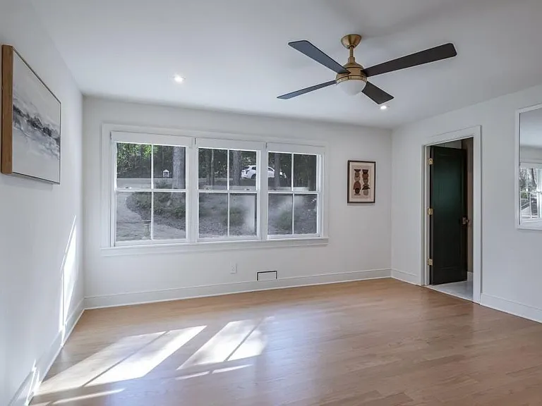 1007 Somerset Dr NW — Photo 34
