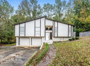 102 King Cir, Trussville, AL 35173