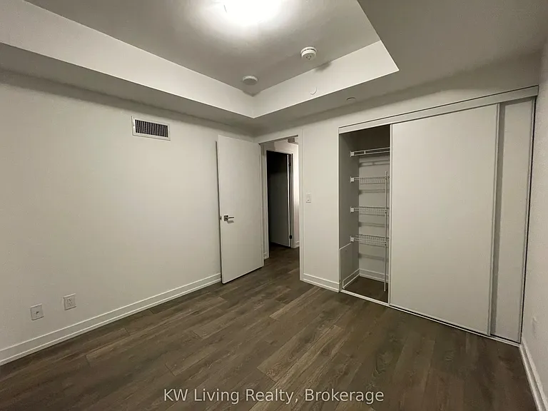 159 Wellesley St E #2102 — Photo 8