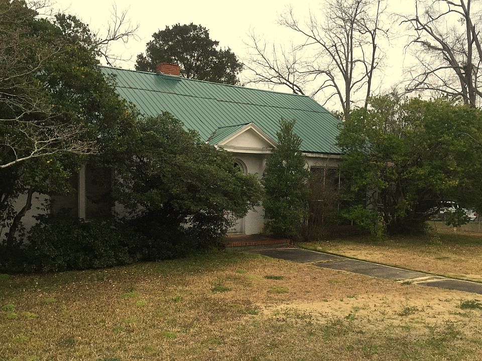2nd image of 3747 Gentian Blvd