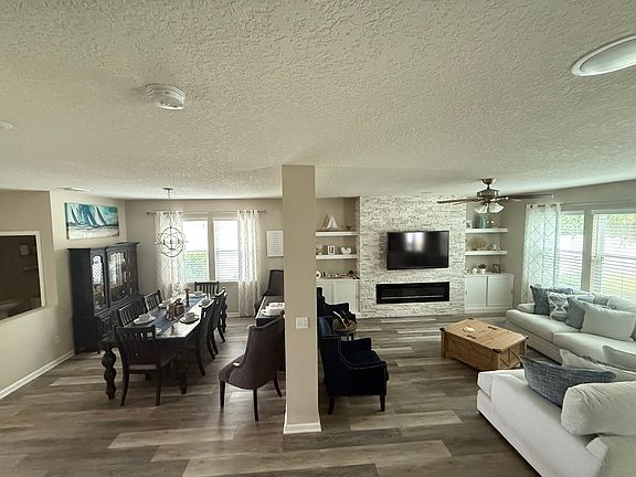 2nd image of 271 Heritage Oaks Dr