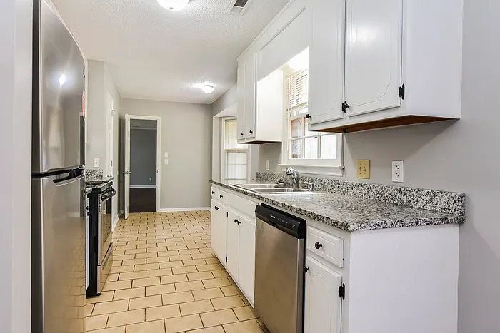 112 Oakcrest Rd — Photo 7