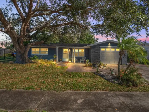 1626 Roundtree Rd, Holiday, FL 34690