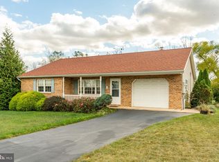 46 Ray Dr, Denver, PA 17517