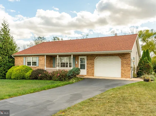 46 Ray Dr, Denver, PA 17517