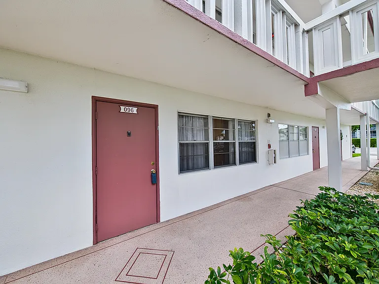 96 Fanshaw Way #C — Photo 25