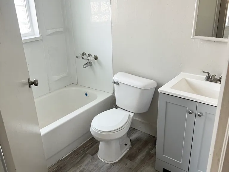 1050 Lakewood St #1S — Photo 13