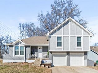 100 NE Keystone Dr, Lees Summit, MO 64086