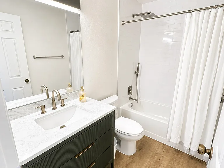 843 Falcon Way — Photo 10