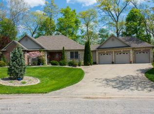 1507 Echo Valley Dr, Niles, MI 49120