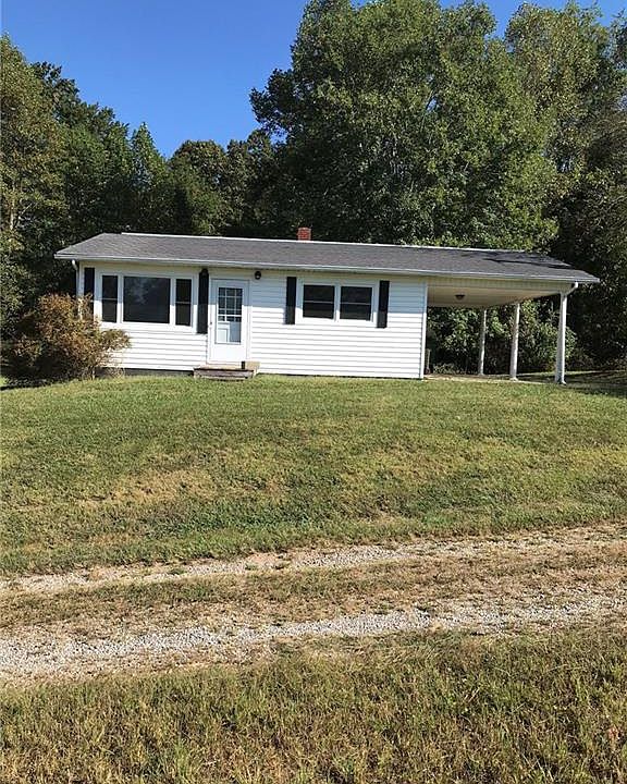 1st image of 271 Woods Dr
