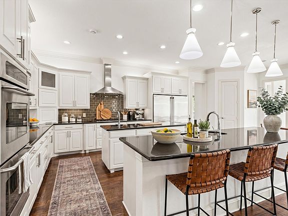 5th image of 8600 Baltusrol Dr