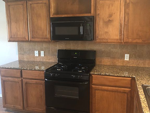 4th image of 10744 N 153rd East Ave