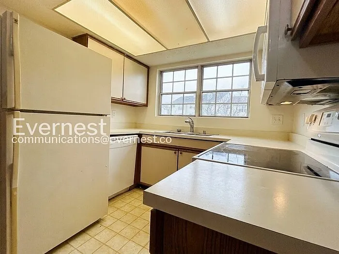 107 Prosperity Ave SE — Photo 3