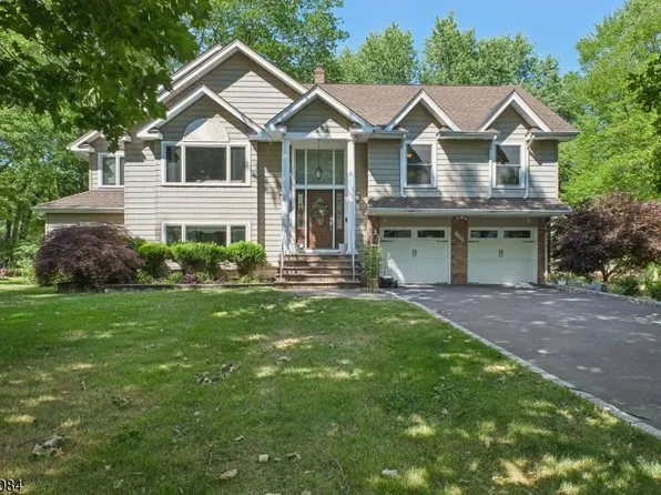 195 Chaucer Dr, Berkeley Heights, NJ 07922