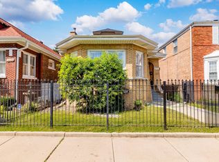8250 S Justine St, Chicago, IL 60620
