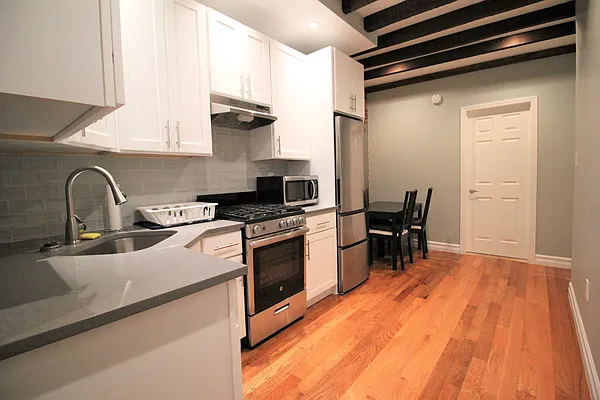 Rented by MADEHOME | media 13