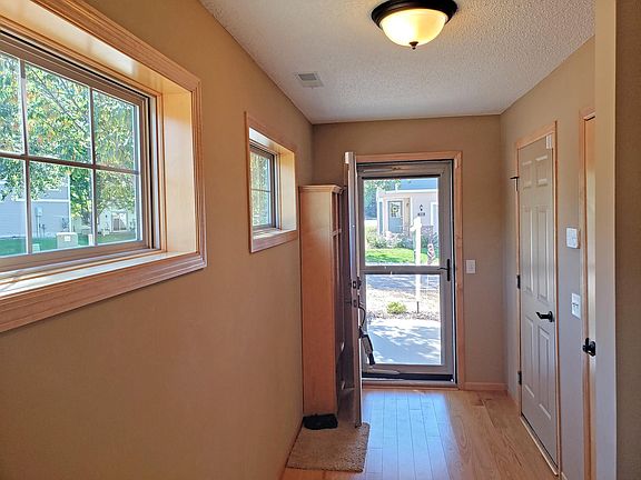 3rd image of 3104 Frontier Dr