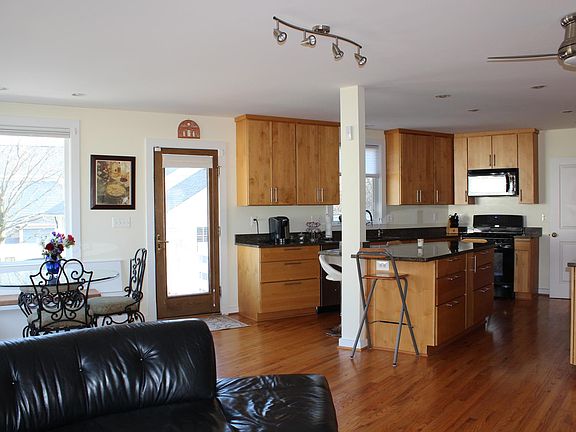 2nd image of 3445 N Powhatan St