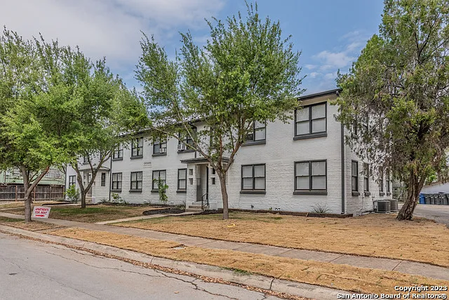 217 Natalen Ave #8