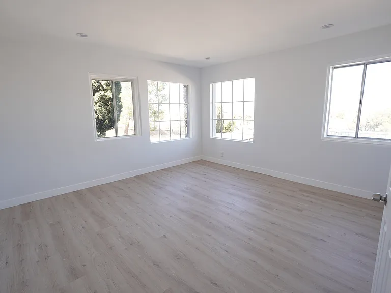 4545 W Columbia Way — Photo 21
