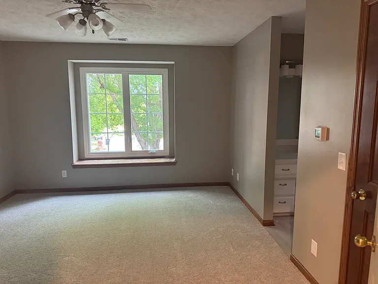 16728 Leavenworth Cir — Photo 33