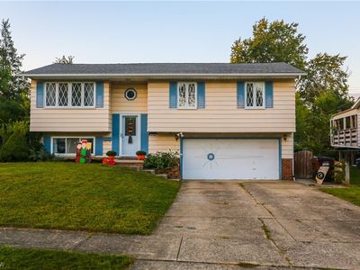 2752 Nottingham Dr, Parma, OH, 44134