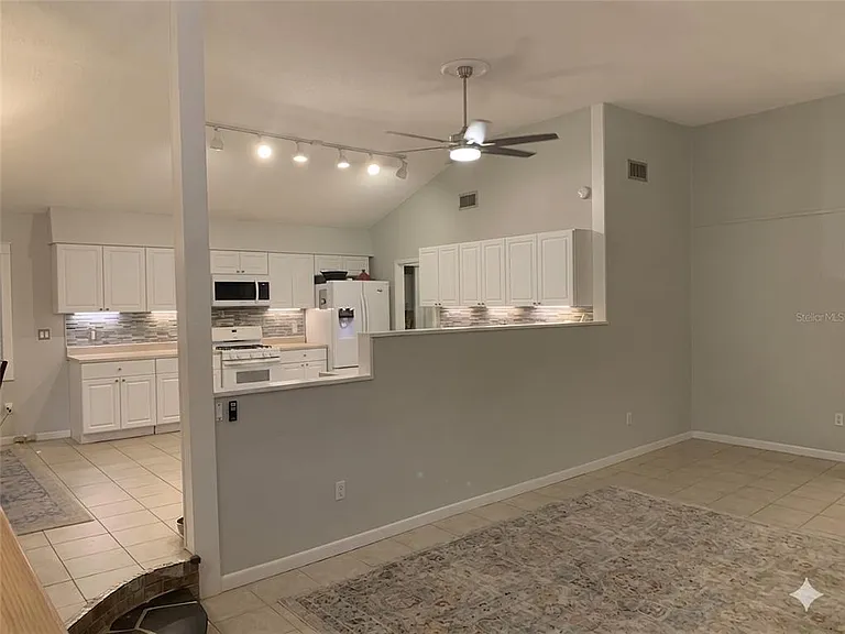 3 Elizabeth Dr E — Photo 6