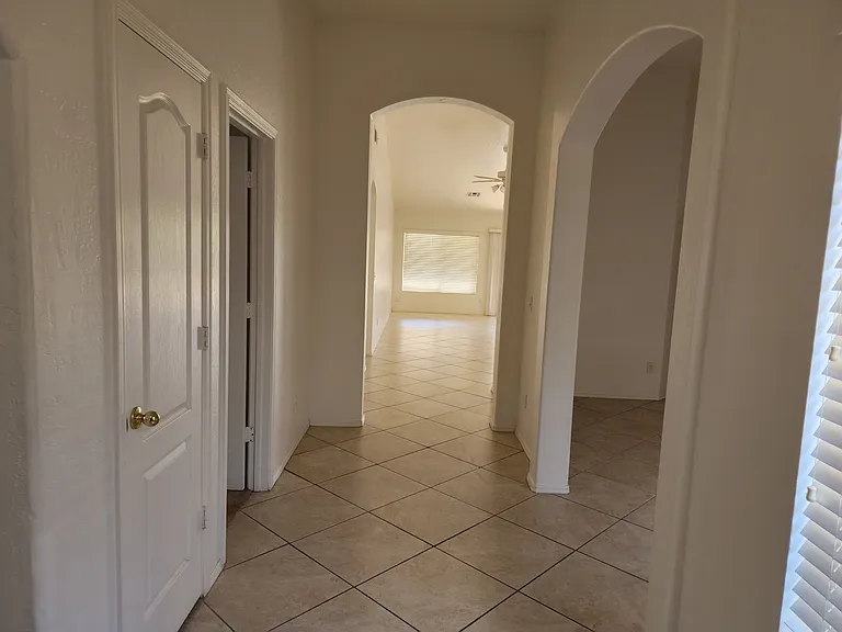 1126 W Grand Caymen Dr — Photo 14