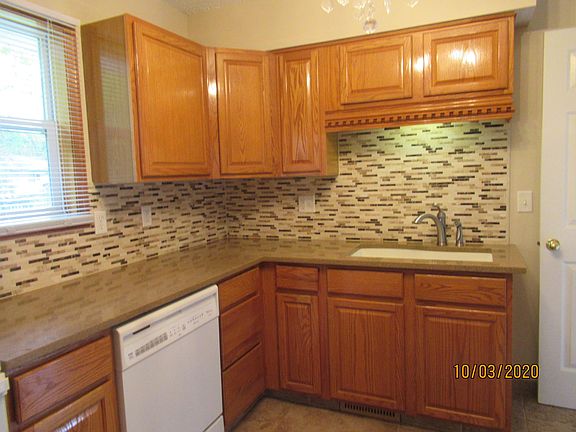 Kitchen with Dishwasheer