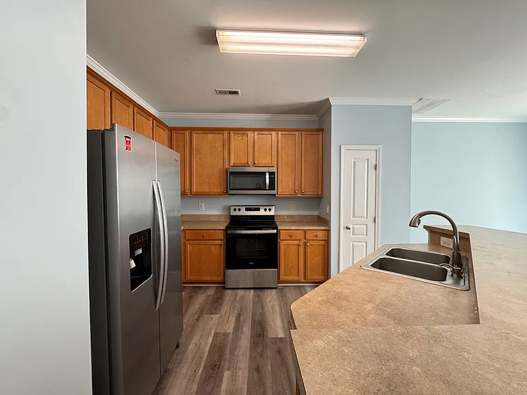 413 Hamlet Park Dr — Photo 11