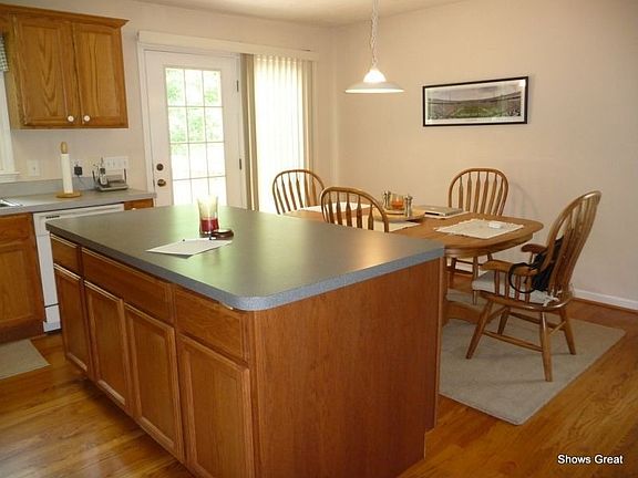 4th image of 1807 Heritage Cir