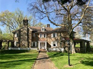 445 Maple Ln, Sewickley, PA 15143