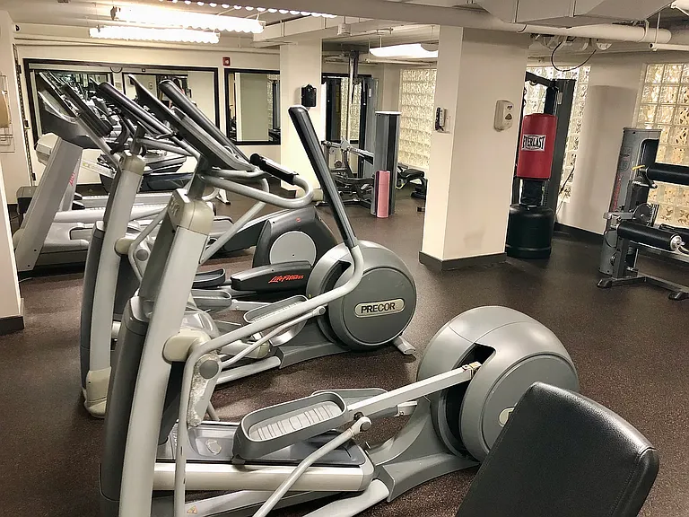 24/7 Fitness Center